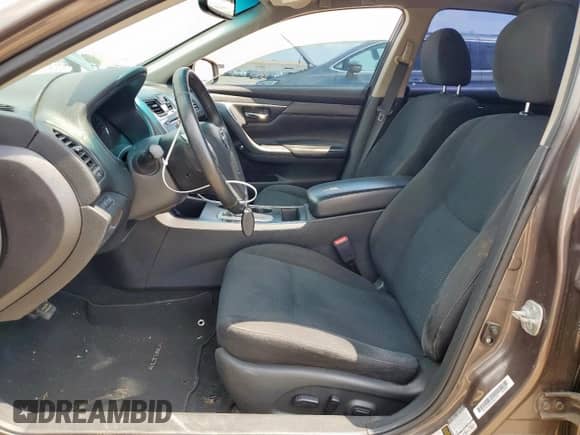 2015 Nissan Altima SV с VIN 1N4AL3AP0FC489926, выставлен на аукционе Copart как лот 71615255 с пробегом 141 610 миль миль и Списание • Salvage title. История ставок и продаж доступна на DreamBid. Изображение 7.