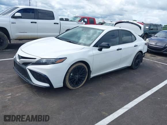 2022 Toyota Camry SE z VIN 4T1T11AK3NU066747, wystawiony jako IAAI lot #42347249 z przebiegiem 112 765 mil mil oraz . Historia ofert i sprzedaży dostępna na DreamBid. Obrazek 17.