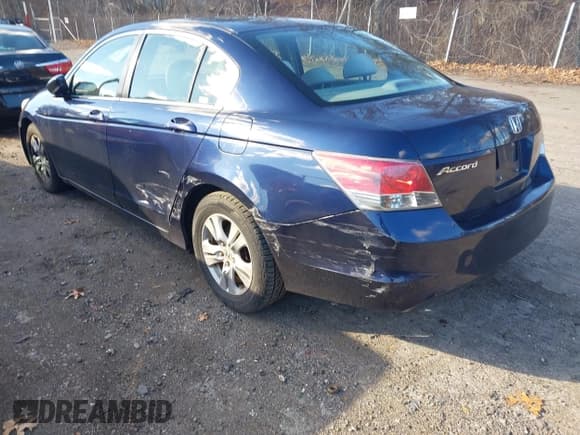 ✅ 2009 Honda Accord LX-P • VIN: 1HGCP26489A039555 • Lot: 43757955. Listed on IAAI with 200,895 mi. Free auction sales archive from the USA and detailed vehicle history report at DreamBid. Image 3.