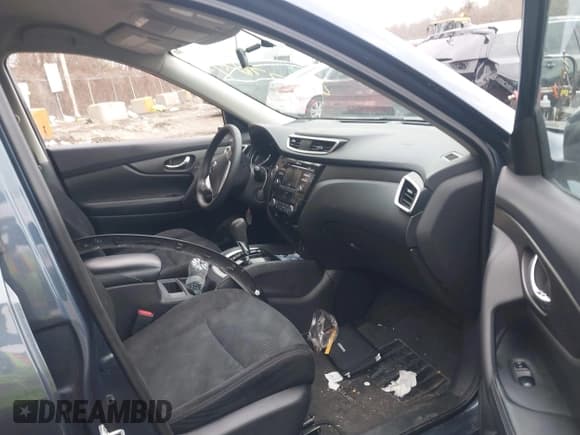 ✅ 2014 Nissan Rogue SV • VIN: 5N1AT2MV3EC776539 • Lot: 41677647. Wystawiony na IAAI z przebiegiem 179 041 mil. Bezpłatny archiwum sprzedaży aukcyjnych z USA i szczegółowy raport historii pojazdu na DreamBid. Zdjęcie 5.