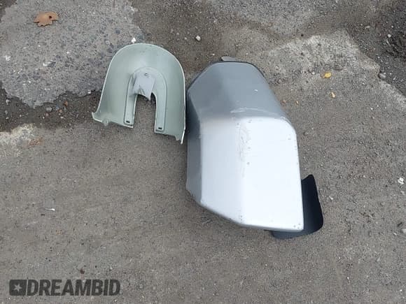 ✅ 2007 Toyota FJ Cruiser • VIN: JTEBU11F170082591 • Lot: 43740492. Wystawiony na IAAI z przebiegiem 130 686 mil. Bezpłatny archiwum sprzedaży aukcyjnych z USA i szczegółowy raport historii pojazdu na DreamBid. Zdjęcie 12.