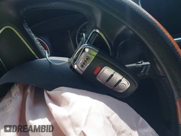 ✅ 2015 Audi Q5 Premium Plus • VIN: WA1LFAFP2FA121776 • Lot: 43137501. Wystawiony na IAAI z przebiegiem 122 503 mil. Bezpłatny archiwum sprzedaży aukcyjnych z USA i szczegółowy raport historii pojazdu na DreamBid. Zdjęcie 11.