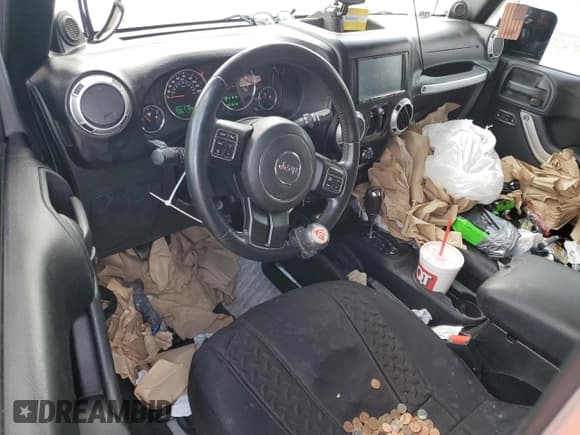 ✅ 2013 Jeep Wrangler Unlimited Sahara • VIN: 1C4BJWEG6DL665939 • Lot: 81722325. Wystawiony na Copart z przebiegiem 107 978 mil. Bezpłatny archiwum sprzedaży aukcyjnych z USA i szczegółowy raport historii pojazdu na DreamBid. Zdjęcie 8.