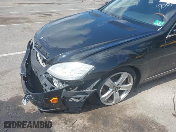 ✅ 2011 Mercedes-Benz S 550 • VIN: WDDNG8GB4BA406888 • Lot: 42681000. Listed on IAAI with 312,662 mi. Free auction sales archive from the USA and detailed vehicle history report at DreamBid. Image 6.