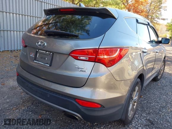 ✅ 2015 Hyundai Santa Fe • VIN: 5XYZTDLB4FG282648 • Лот: 43621938. Опубликован ранее на IAAI с пробегом 162 620 миль. Бесплатный доступ к архиву аукционных продаж из США и подробный отчёт об истории автомобиля на DreamBid. Изображение 4.