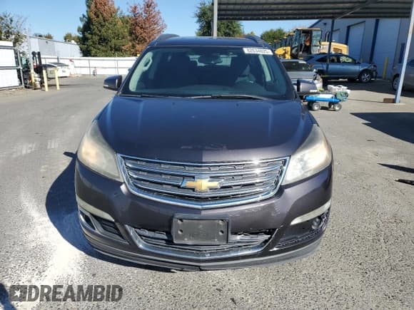 ✅ 2014 Chevrolet Traverse LT • VIN: 1GNKRGKD2EJ225746 • Lot: 82634025. Wystawiony na Copart z przebiegiem 244 980 mil. Bezpłatny archiwum sprzedaży aukcyjnych z USA i szczegółowy raport historii pojazdu na DreamBid. Zdjęcie 5.