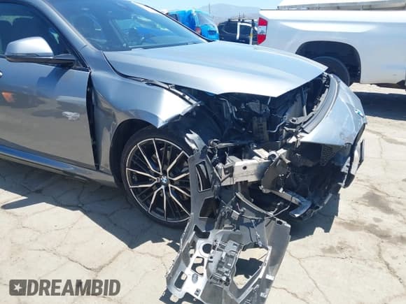 ✅ 2022 BMW 2 Series 228i • VIN: WBA53AK03N7K45712 • Lot: 42825693. Wystawiony na IAAI z przebiegiem 22 973 mil. Bezpłatny archiwum sprzedaży aukcyjnych z USA i szczegółowy raport historii pojazdu na DreamBid. Zdjęcie 17.