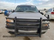 ✅ 2001 Chevrolet Suburban LT • VIN: 3GNFK16T61G246521 • Lot: 89204895. Wystawiony na Copart z przebiegiem 196 089 mil. Bezpłatny archiwum sprzedaży aukcyjnych z USA i szczegółowy raport historii pojazdu na DreamBid. Zdjęcie 5.