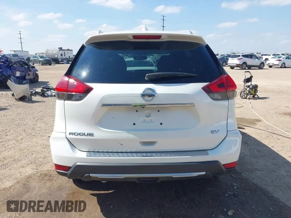 ✅ 2017 Nissan Rogue SV • VIN: KNMAT2MTXHP603326 • Lot: 43110800. Wystawiony na IAAI z przebiegiem 111 289 mil. Bezpłatny archiwum sprzedaży aukcyjnych z USA i szczegółowy raport historii pojazdu na DreamBid. Zdjęcie 16.