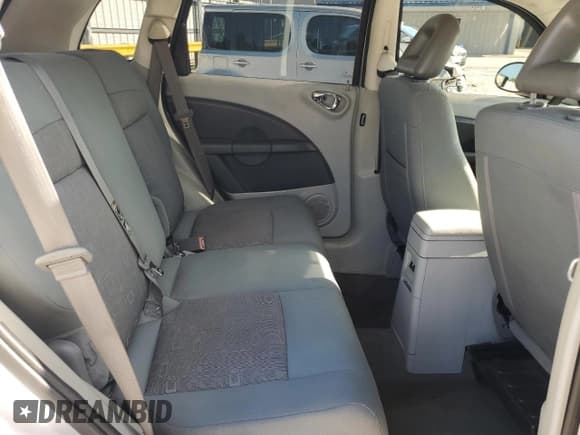 ✅ 2008 Chrysler PT Cruiser • VIN: 3A8FY48B38T213760 • Лот: 91317325. Опубликован ранее на Copart с пробегом 179 684 миль. Бесплатный доступ к архиву аукционных продаж из США и подробный отчёт об истории автомобиля на DreamBid. Изображение 10.