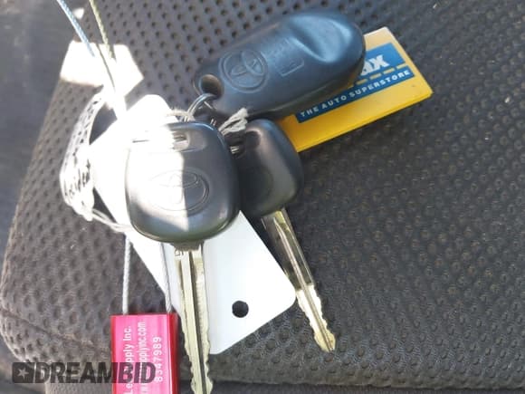 ✅ 2015 Toyota Tacoma PreRunner • VIN: 5TFKU4HN1FX007298 • Lot: 43449436. Wystawiony na IAAI z przebiegiem 230 810 mil. Bezpłatny archiwum sprzedaży aukcyjnych z USA i szczegółowy raport historii pojazdu na DreamBid. Zdjęcie 11.