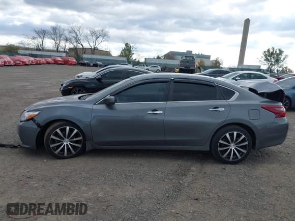 ✅ 2018 Nissan Altima SL • VIN: 1N4AL3AP4JC102738 • Lot: 43686449. Listed on IAAI with 106,607 mi. Free auction sales archive from the USA and detailed vehicle history report at DreamBid. Image 15.