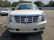 ✅ 2010 Cadillac Escalade • VIN: 1GYUKAEF8AR169401 • Лот: 68390435. Опубликован ранее на Copart с пробегом 308 147 миль. Бесплатный доступ к архиву аукционных продаж из США и подробный отчёт об истории автомобиля на DreamBid. Изображение 5.