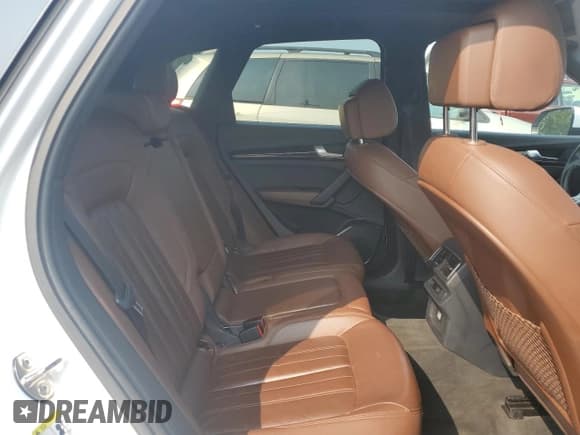✅ 2018 Audi Q5 Premium • VIN: WA1ANAFY7J2215464 • Lot: 60310235. Listed on Copart with 220,216 mi. Free auction sales archive from the USA and detailed vehicle history report at DreamBid. Image 11.