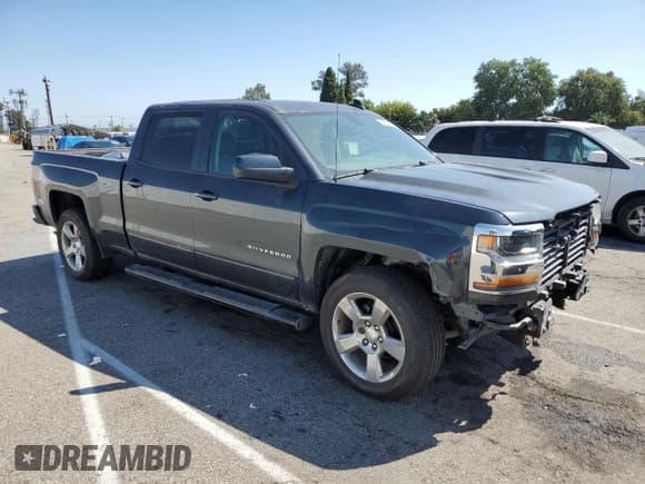 ✅ 2018 Chevrolet Silverado 1500 LT • VIN: 1GCPCREC2JF167990 • Lot: 84015985. Wystawiony na Copart z przebiegiem 118 826 mil. Bezpłatny archiwum sprzedaży aukcyjnych z USA i szczegółowy raport historii pojazdu na DreamBid. Zdjęcie 4.