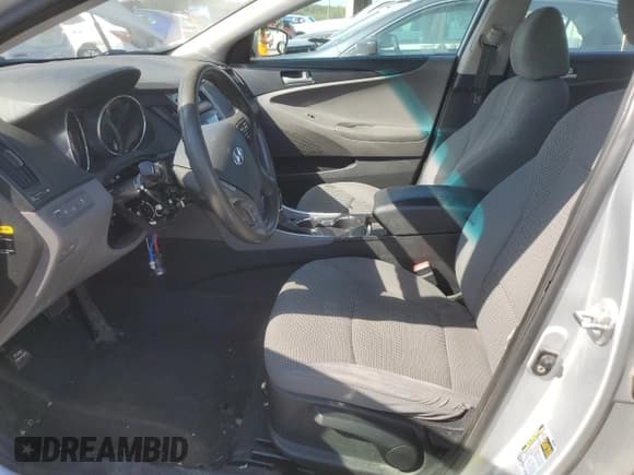 ✅ 2011 Hyundai Sonata GLS • VIN: 5NPEB4AC0BH290780 • Lot: 70457254. Wystawiony na Copart z przebiegiem Nie podano. Bezpłatny archiwum sprzedaży aukcyjnych z USA i szczegółowy raport historii pojazdu na DreamBid. Zdjęcie 7.