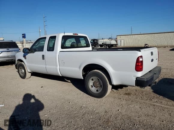 ✅ 2010 Ford F-250 • VIN: 1FTSX2AR4AEA19958 • Lot: 86296244. Listed on Copart with 122,349 mi. Free auction sales archive from the USA and detailed vehicle history report at DreamBid. Image 2.