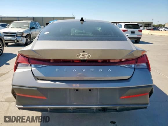 ✅ 2024 Hyundai Elantra SEL • VIN: KMHLM4DG2RU752879 • Lot: 86090405. Listed on Copart with 24,648 mi. Free auction sales archive from the USA and detailed vehicle history report at DreamBid. Image 6.