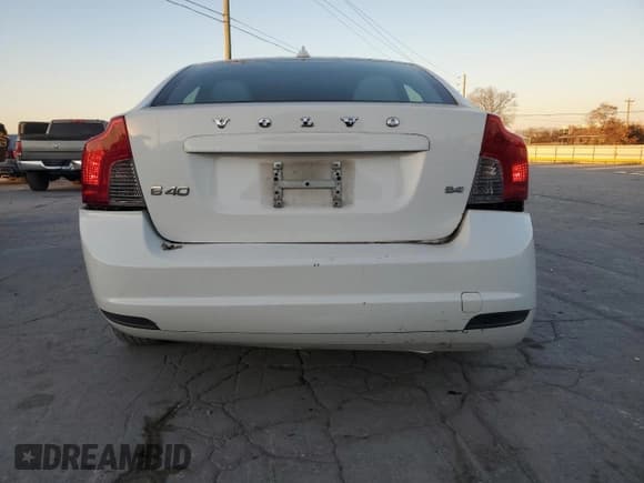 ✅ 2010 Volvo S40 • VIN: YV1382MS9A2496865 • Lot: 93044385. Listed on Copart with 207,820 mi. Free auction sales archive from the USA and detailed vehicle history report at DreamBid. Image 6.