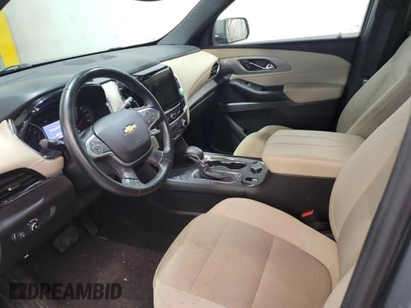 ✅ 2023 Chevrolet Traverse LT Cloth • VIN: 1GNEVGKW5PJ266885 • Lot: 43681024. Wystawiony na IAAI z przebiegiem 63 202 mil. Bezpłatny archiwum sprzedaży aukcyjnych z USA i szczegółowy raport historii pojazdu na DreamBid. Zdjęcie 21.