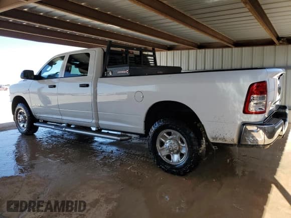 ✅ 2020 Ram 2500 Tradesman • VIN: 3C6UR5HJ3LG262376 • Lot: 49802065. Listed on Copart with 112,114 mi. Free auction sales archive from the USA and detailed vehicle history report at DreamBid. Image 2.