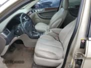 ✅ 2005 Chrysler Pacifica Touring • VIN: 2C8GF68485R257295 • Lot: 53478925. Wystawiony na Copart z przebiegiem 252 969 mil. Bezpłatny archiwum sprzedaży aukcyjnych z USA i szczegółowy raport historii pojazdu na DreamBid. Zdjęcie 7.