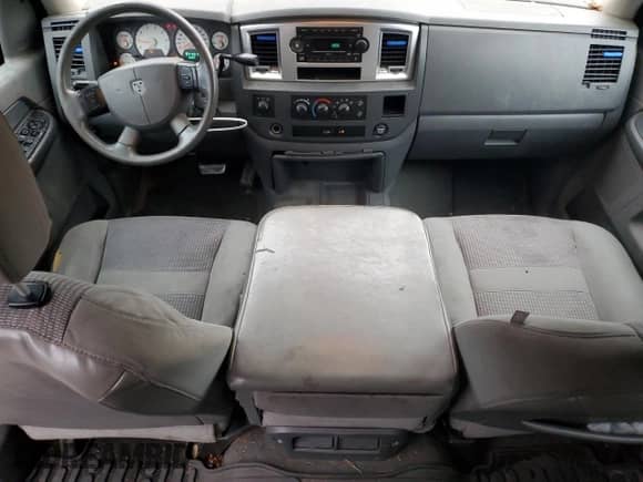 2008 Dodge 1500 SXT z VIN 3D7KS19D38G143455, wystawiony jako Copart lot #78447044 z przebiegiem 182 110 mil mil oraz Nie do naprawy • Non repairable. Historia ofert i sprzedaży dostępna na DreamBid. Obrazek 8.