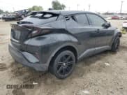 ✅ 2019 Toyota C-HR LE • VIN: JTNKHMBX4K1019792 • Лот: 92681875. Опубликован ранее на Copart с пробегом 124 819 миль. Бесплатный доступ к архиву аукционных продаж из США и подробный отчёт об истории автомобиля на DreamBid. Изображение 3.