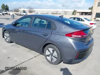 ✅ 2018 Hyundai Ioniq Blue • VIN: KMHC65LC0JU065418 • Lot: 41588505. Wystawiony na IAAI z przebiegiem 99 069 mil. Bezpłatny archiwum sprzedaży aukcyjnych z USA i szczegółowy raport historii pojazdu na DreamBid. Zdjęcie 3.