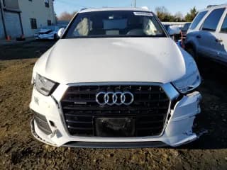 ✅ 2017 Audi Q3 Premium • VIN: WA1ECCFSXHR016330 • Lot: 68808362. Wystawiony na Copart z przebiegiem Nie podano. Bezpłatny archiwum sprzedaży aukcyjnych z USA i szczegółowy raport historii pojazdu na DreamBid. Zdjęcie 5.