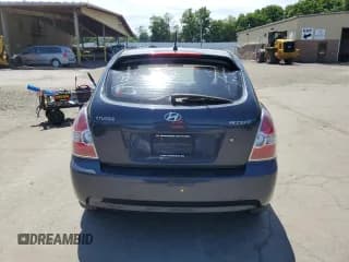 ✅ 2010 Hyundai Accent GS • VIN: KMHCM3AC2AU178882 • Лот: 65389935. Опубликован ранее на Copart с пробегом 164 766 миль. Бесплатный доступ к архиву аукционных продаж из США и подробный отчёт об истории автомобиля на DreamBid. Изображение 6.