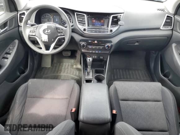 2017 Hyundai Tucson SE z VIN KM8J23A4XHU393961, wystawiony jako Copart lot #85645105 z przebiegiem 86 519 mil mil oraz Szkoda całkowita • Salvage title. Historia ofert i sprzedaży dostępna na DreamBid. Obrazek 8.