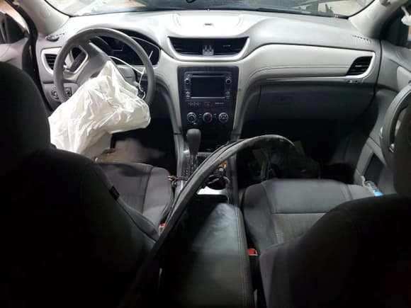 ✅ 2013 Chevrolet Traverse LT • VIN: 1GNKRGKD4DJ255572 • Lot: 73151624. Wystawiony na Copart z przebiegiem Nie podano. Bezpłatny archiwum sprzedaży aukcyjnych z USA i szczegółowy raport historii pojazdu na DreamBid. Zdjęcie 8.