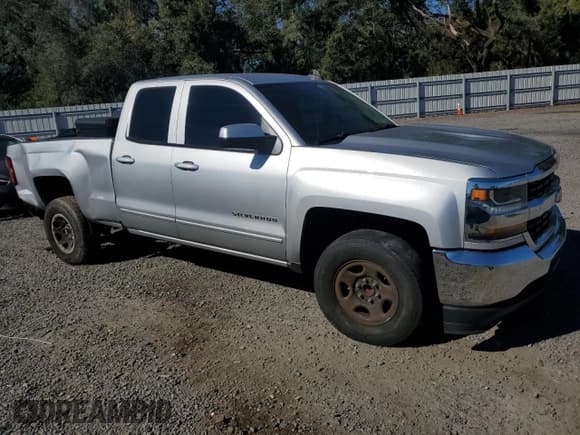 ✅ 2019 Chevrolet Silverado 1500 LT • VIN: 2GCRCPEC9K1133955 • Lot: 82591594. Wystawiony na Copart z przebiegiem 73 700 mil. Bezpłatny archiwum sprzedaży aukcyjnych z USA i szczegółowy raport historii pojazdu na DreamBid. Zdjęcie 4.