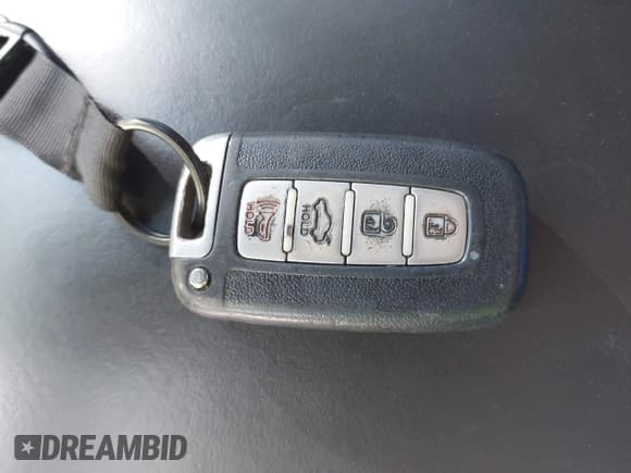 ✅ 2013 Hyundai Azera • VIN: KMHFH4JG6DA326399 • Lot: 43138773. Listed on IAAI with 198,082 mi. Free auction sales archive from the USA and detailed vehicle history report at DreamBid. Image 11.