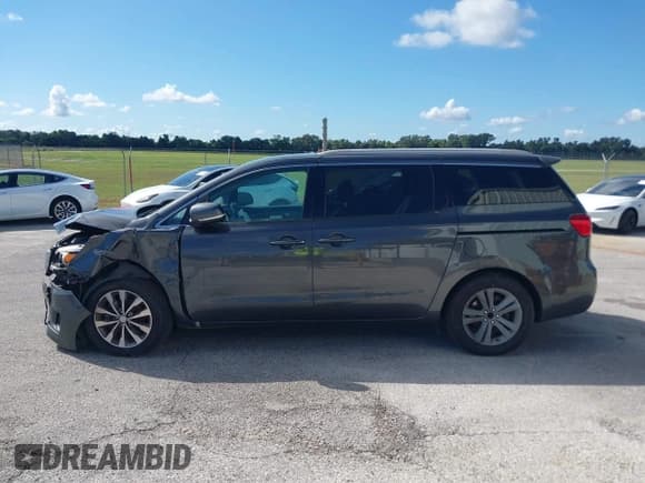 ✅ 2018 Kia Sedona SX • VIN: KNDMC5C13J6423423 • Лот: 42005668. Опубликован ранее на IAAI с пробегом 211 749 миль. Бесплатный доступ к архиву аукционных продаж из США и подробный отчёт об истории автомобиля на DreamBid. Изображение 14.