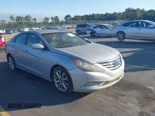 2011 Hyundai Sonata SE with VIN 5NPEC4AC8BH021973, listed as a IAAI auction lot 43393184 with 74,105 mi miles and . Bid and sale history available at DreamBid. Image 1.