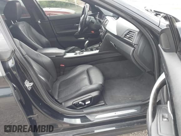 ✅ 2016 BMW 4 Series 428i xDrive • VIN: WBA4C9C51GG137189 • Lot: 42564475. Listed on IAAI with 93,069 mi. Free auction sales archive from the USA and detailed vehicle history report at DreamBid. Image 5.