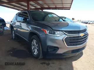 2021 Chevrolet Traverse LS z VIN 1GNERFKW3MJ138347, wystawiony jako IAAI lot #42433171 z przebiegiem 59 226 mil mil oraz . Historia ofert i sprzedaży dostępna na DreamBid. Obrazek 1.