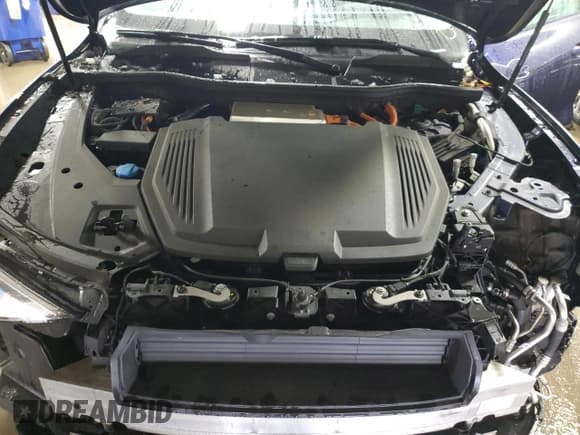 ✅ 2022 Audi e-tron Premium • VIN: WA1AAAGE2NB019647 • Lot: 92085805. Listed on Copart with 41,114 mi. Free auction sales archive from the USA and detailed vehicle history report at DreamBid. Image 11.