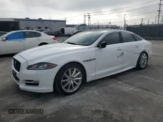 ✅ 2016 Jaguar XJ R-Sport • VIN: SAJWA1C78G8V90905 • Lot: 69343404. Wystawiony na Copart z przebiegiem 67 851 mil. Bezpłatny archiwum sprzedaży aukcyjnych z USA i szczegółowy raport historii pojazdu na DreamBid. Zdjęcie 1.