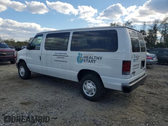 ✅ 2013 Ford Econoline Passenger XLT • VIN: 1FBNE3BL1DDA48495 • Lot: 89558345. Wystawiony na Copart z przebiegiem 88 737 mil. Bezpłatny archiwum sprzedaży aukcyjnych z USA i szczegółowy raport historii pojazdu na DreamBid. Zdjęcie 2.