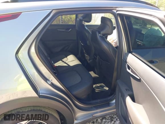 ✅ 2025 Kia Niro EX • VIN: KNDCR3LE8S5239572 • Lot: 43020758. Wystawiony na IAAI z przebiegiem 2 887 mil. Bezpłatny archiwum sprzedaży aukcyjnych z USA i szczegółowy raport historii pojazdu na DreamBid. Zdjęcie 8.