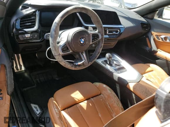 ✅ 2024 BMW Z4 sDriveM40i • VIN: WBAHF9C02RWY35106 • Лот: 76471014. Опубликован ранее на Copart с пробегом Не указан. Бесплатный доступ к архиву аукционных продаж из США и подробный отчёт об истории автомобиля на DreamBid. Изображение 8.