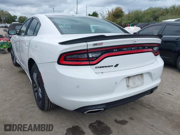 ✅ 2019 Dodge Charger SXT • VIN: 2C3CDXJG5KH706860 • Lot: 43427646. Wystawiony na IAAI z przebiegiem 46 133 mil. Bezpłatny archiwum sprzedaży aukcyjnych z USA i szczegółowy raport historii pojazdu na DreamBid. Zdjęcie 3.