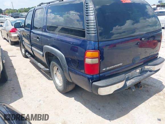 ✅ 2000 Chevrolet Suburban LS • VIN: 3GNFK16T3YG100815 • Лот: 42900699. Опубликован ранее на IAAI с пробегом 311 795 миль. Бесплатный доступ к архиву аукционных продаж из США и подробный отчёт об истории автомобиля на DreamBid. Изображение 3.