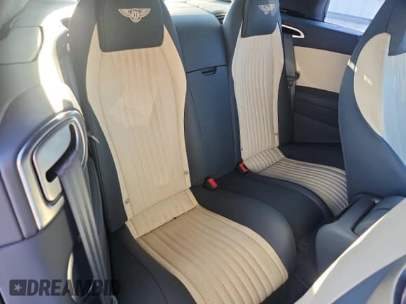 ✅ 2016 Bentley Continental GT V8 • VIN: SCBGT3ZA8GC051549 • Lot: 65751335. Wystawiony na Copart z przebiegiem 15 306 mil. Bezpłatny archiwum sprzedaży aukcyjnych z USA i szczegółowy raport historii pojazdu na DreamBid. Zdjęcie 10.