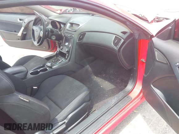 ✅ 2011 Hyundai Genesis Coupe • VIN: KMHHT6KD5BU060618 • Lot: 42692857. Wystawiony na IAAI z przebiegiem 131 540 mil. Bezpłatny archiwum sprzedaży aukcyjnych z USA i szczegółowy raport historii pojazdu na DreamBid. Zdjęcie 5.