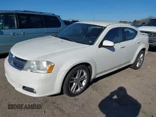 ✅ 2011 Dodge Avenger Heat • VIN: 1B3BD1FG7BN514104 • Лот: 41302273. Опубликован ранее на IAAI с пробегом 159 031 миль. Бесплатный доступ к архиву аукционных продаж из США и подробный отчёт об истории автомобиля на DreamBid. Изображение 2.