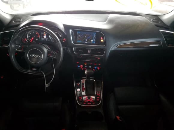 ✅ 2016 Audi Q5 Premium Plus • VIN: WA1DVAFP6GA041647 • Лот: 86263095. Опубликован ранее на Copart с пробегом 85 114 миль. Бесплатный доступ к архиву аукционных продаж из США и подробный отчёт об истории автомобиля на DreamBid. Изображение 8.